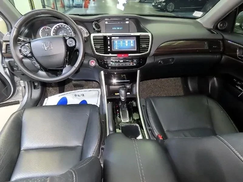 Honda Accord, снимка 9 - Автомобили и джипове - 56688122