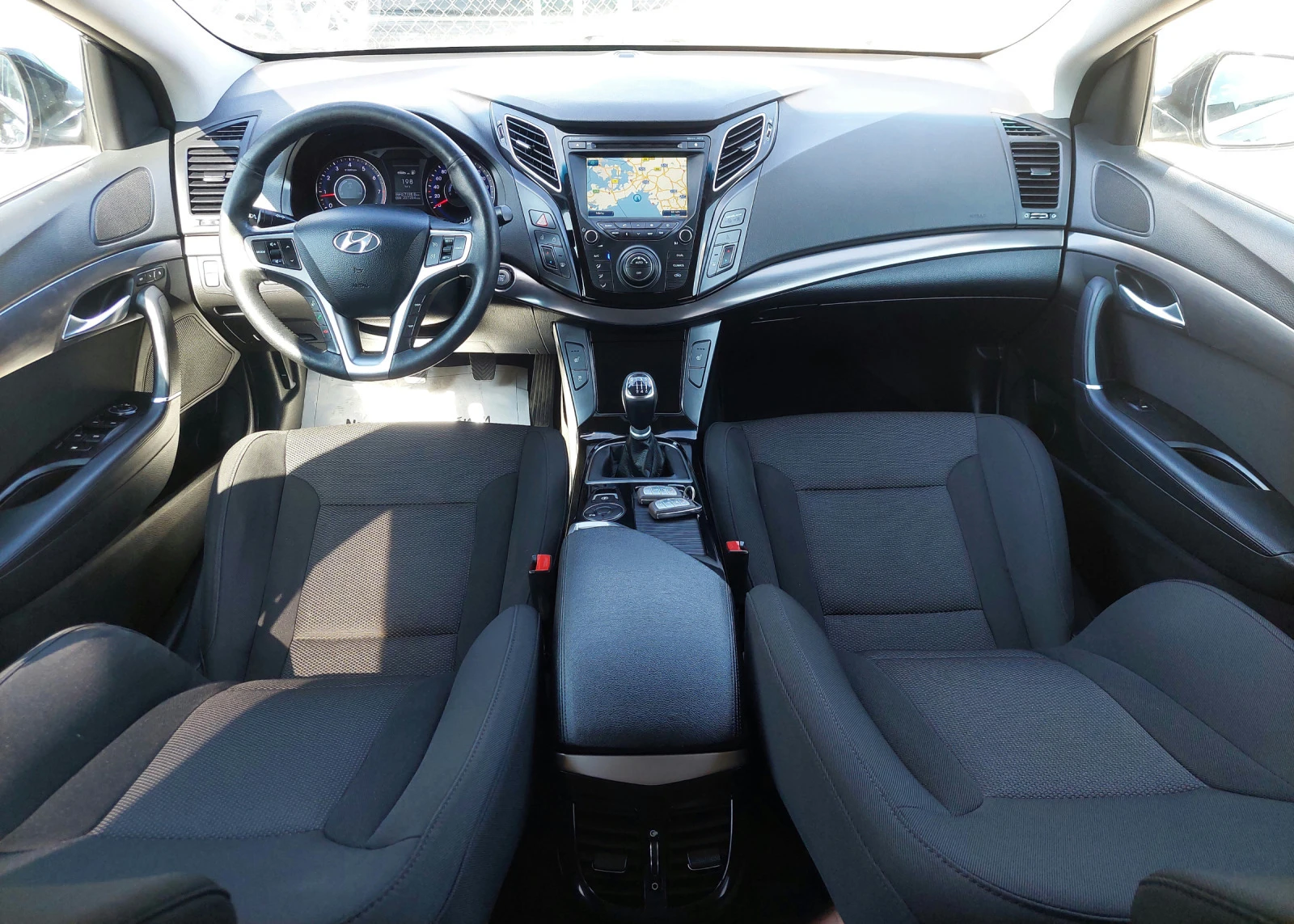 Hyundai I40 2.0GDI 177к.с. Euro-5 - изображение 6