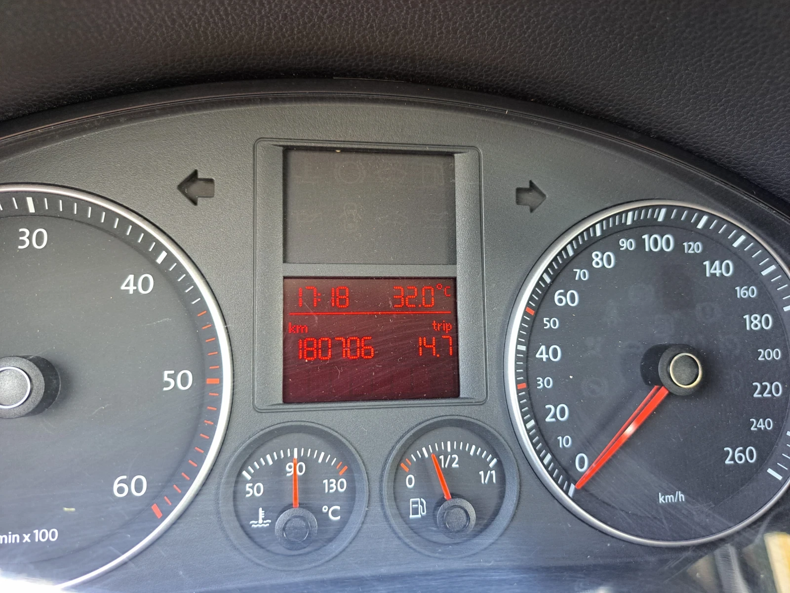 VW Golf Variant 1.9 TDI 105 к.с. - изображение 10