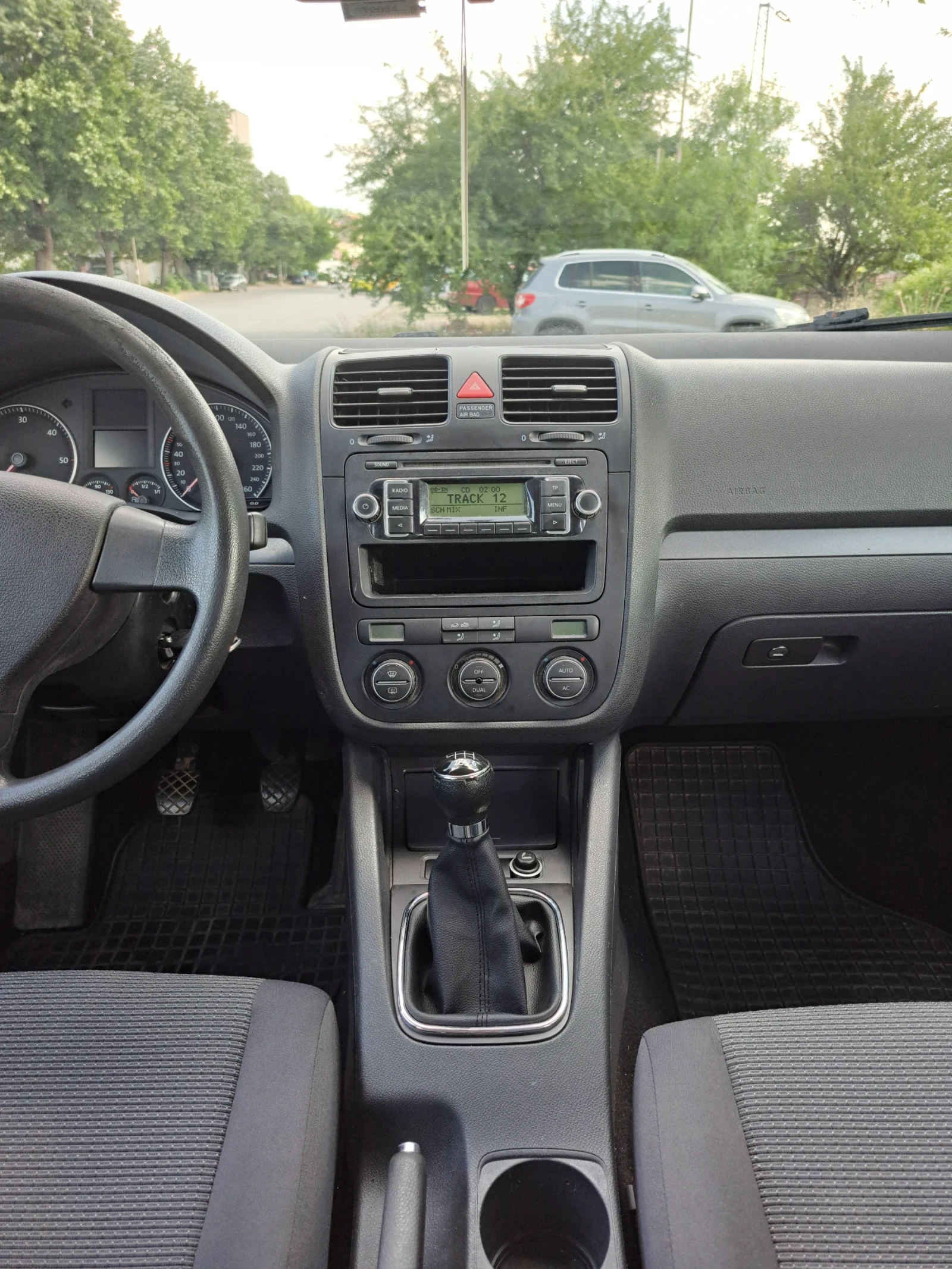 VW Golf Variant 1.9 TDI 105 к.с. - изображение 5