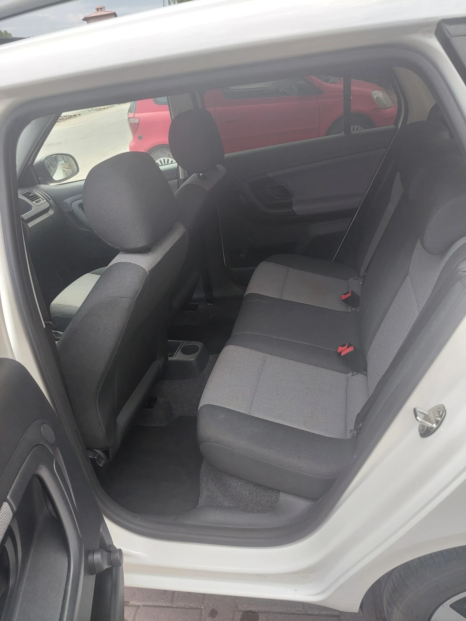 Skoda Fabia 1.6TDI - изображение 6