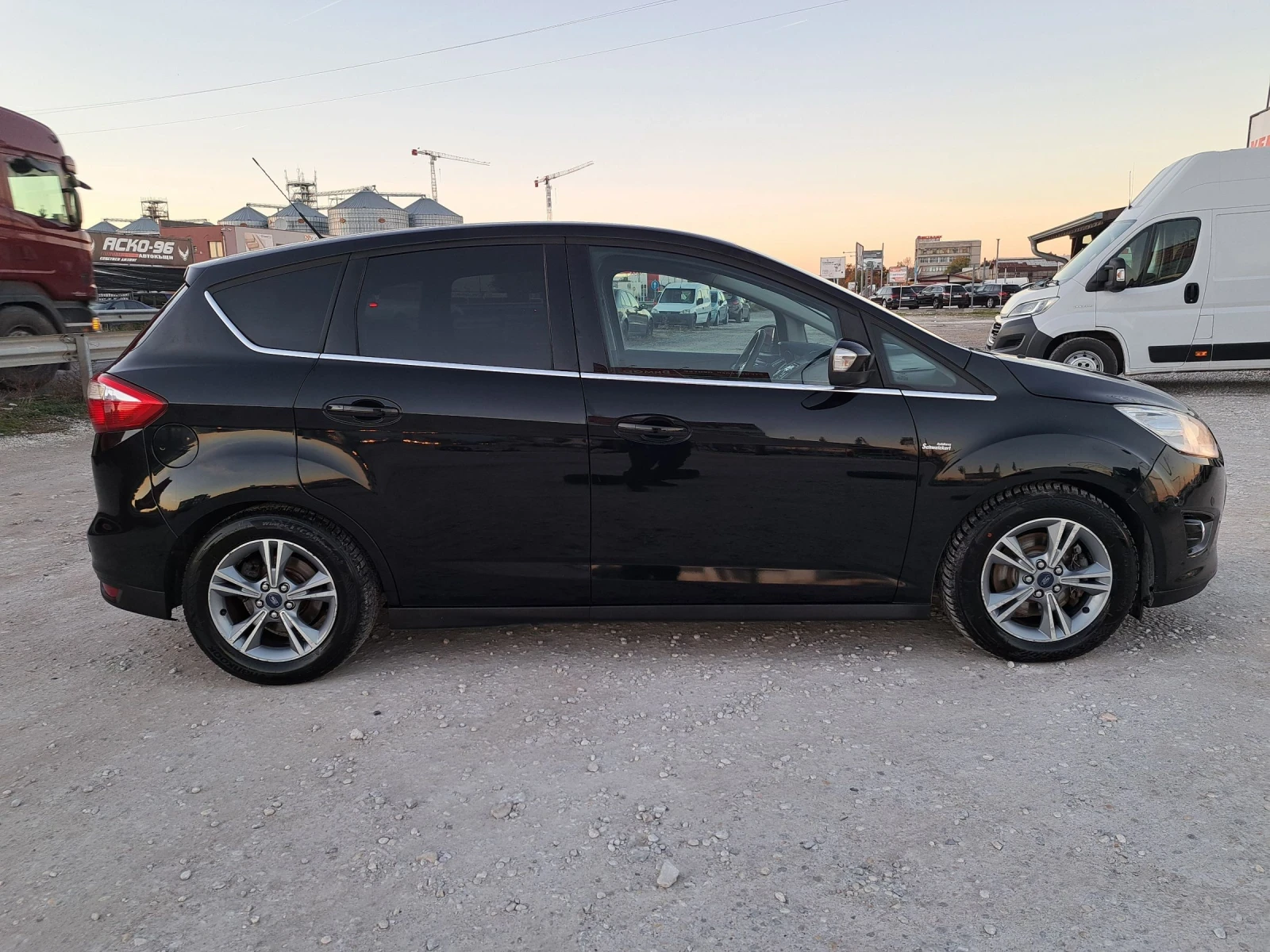Ford C-max 2.0Hdi/САМОПАРКИРАНЕ/ПОДГРЕВ/ НАВИ/ CRUIZE - изображение 6