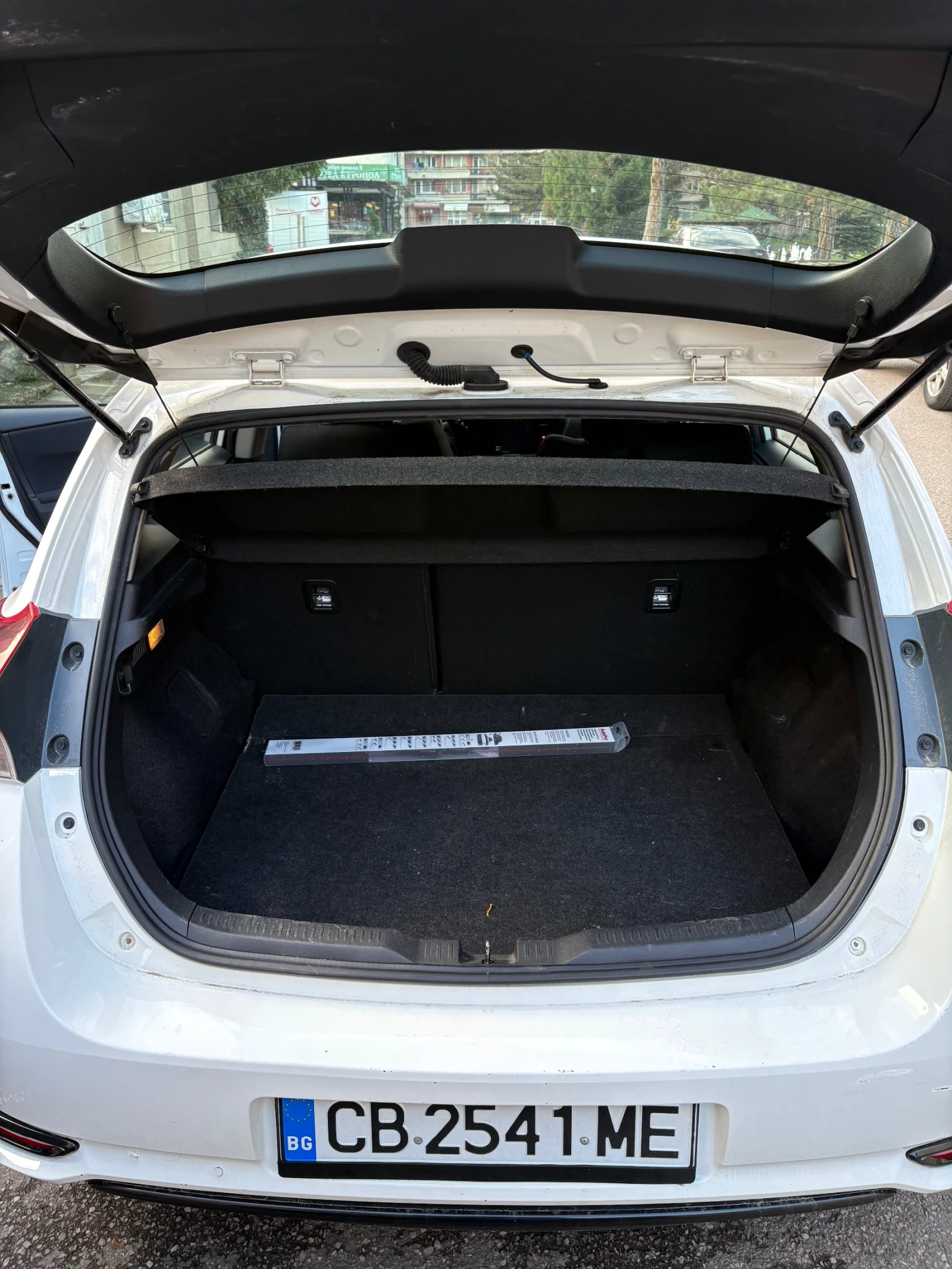 Toyota Auris  - изображение 8