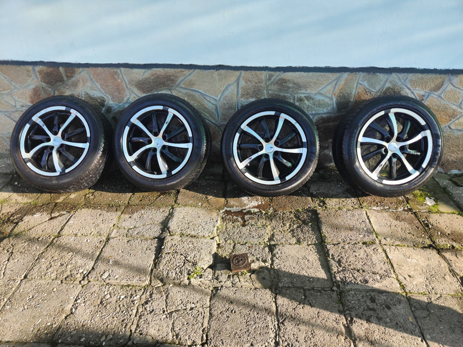 Mercedes-Benz E 220, снимка 12 - Автомобили и джипове - 53715306