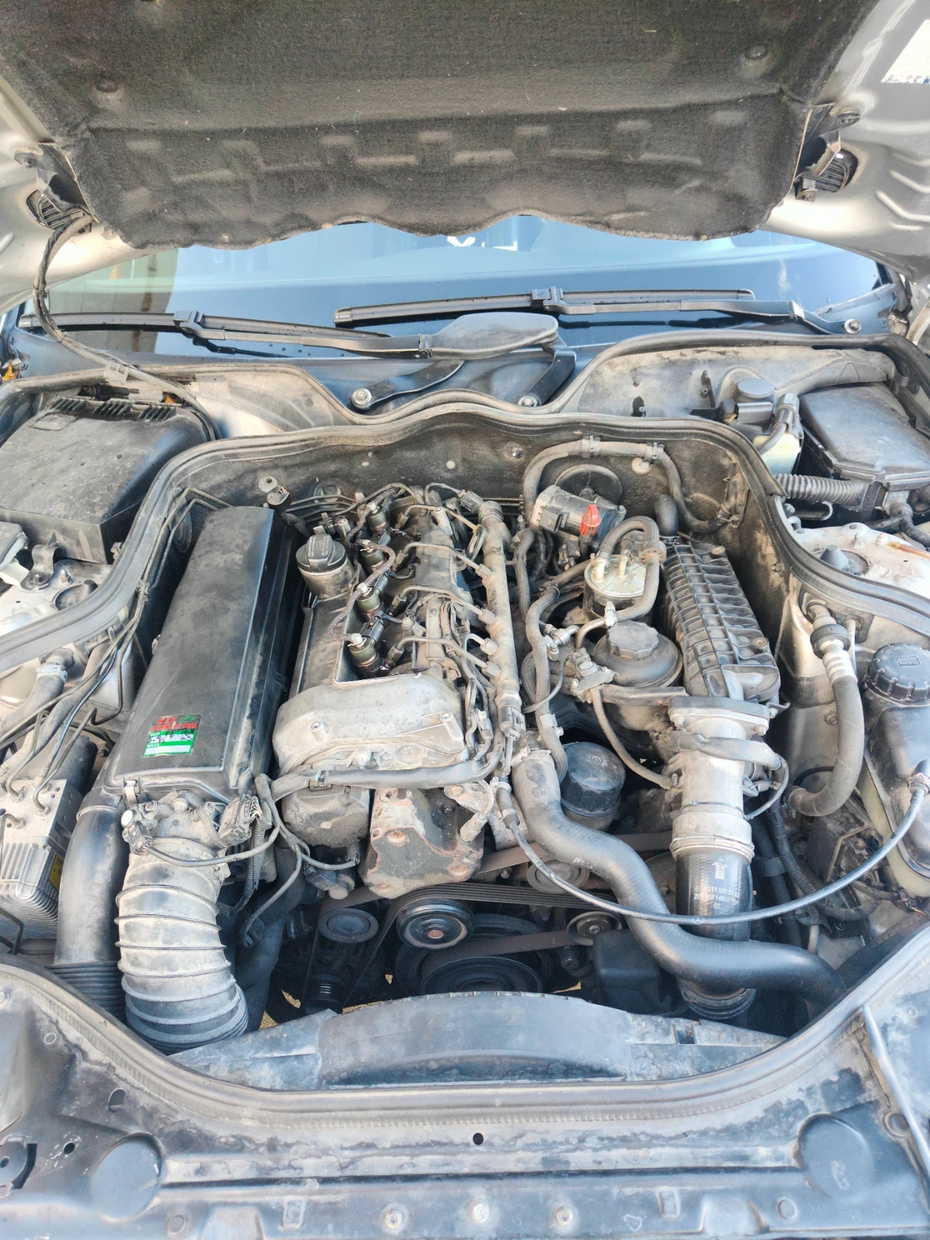 Mercedes-Benz E 220, снимка 11 - Автомобили и джипове - 53715306