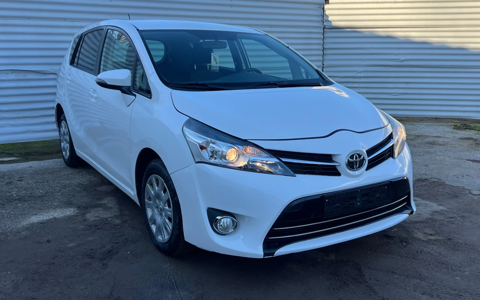 Toyota Verso 2.0 D-4D 126�� | Mobile.bg � ����������� 1