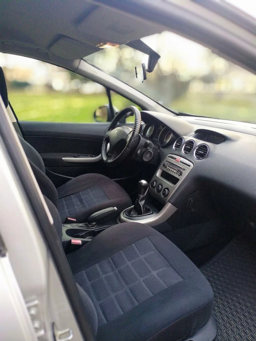 Peugeot 308 1.6 HDi (92 кс), снимка 10 - Автомобили и джипове - 54041788