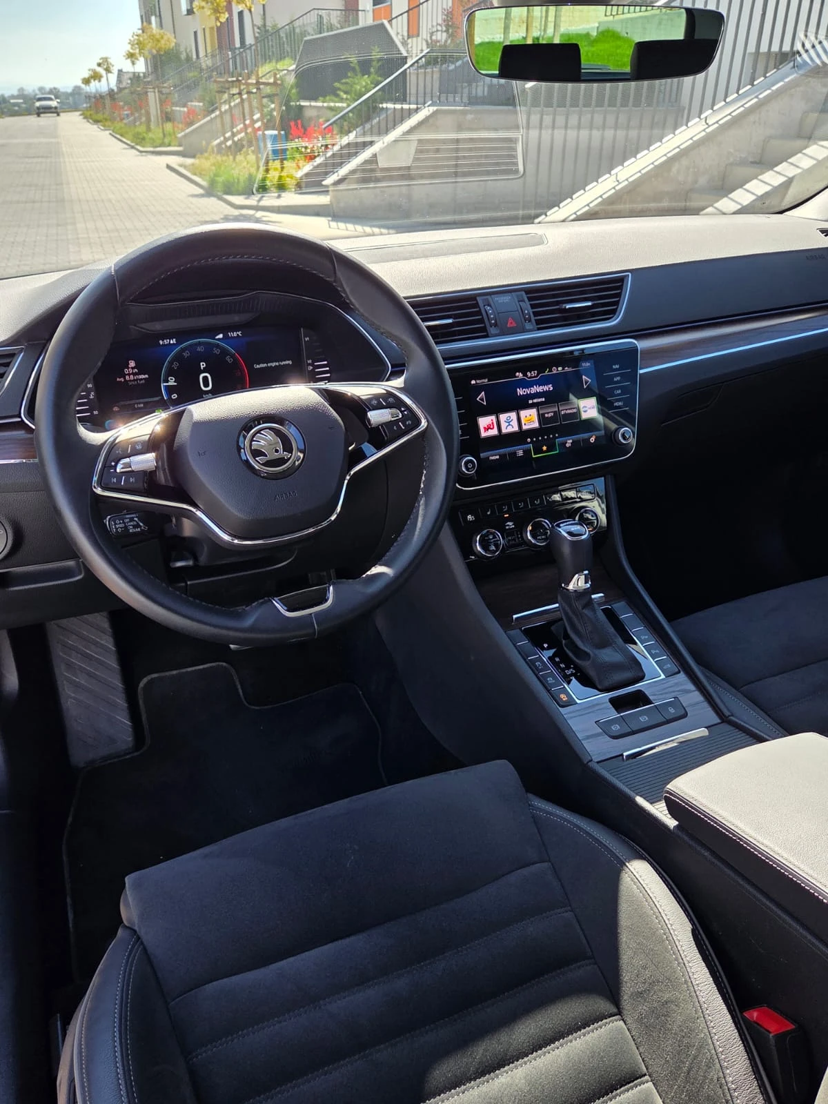 Skoda Superb Scout, снимка 16 - Автомобили и джипове - 54310401