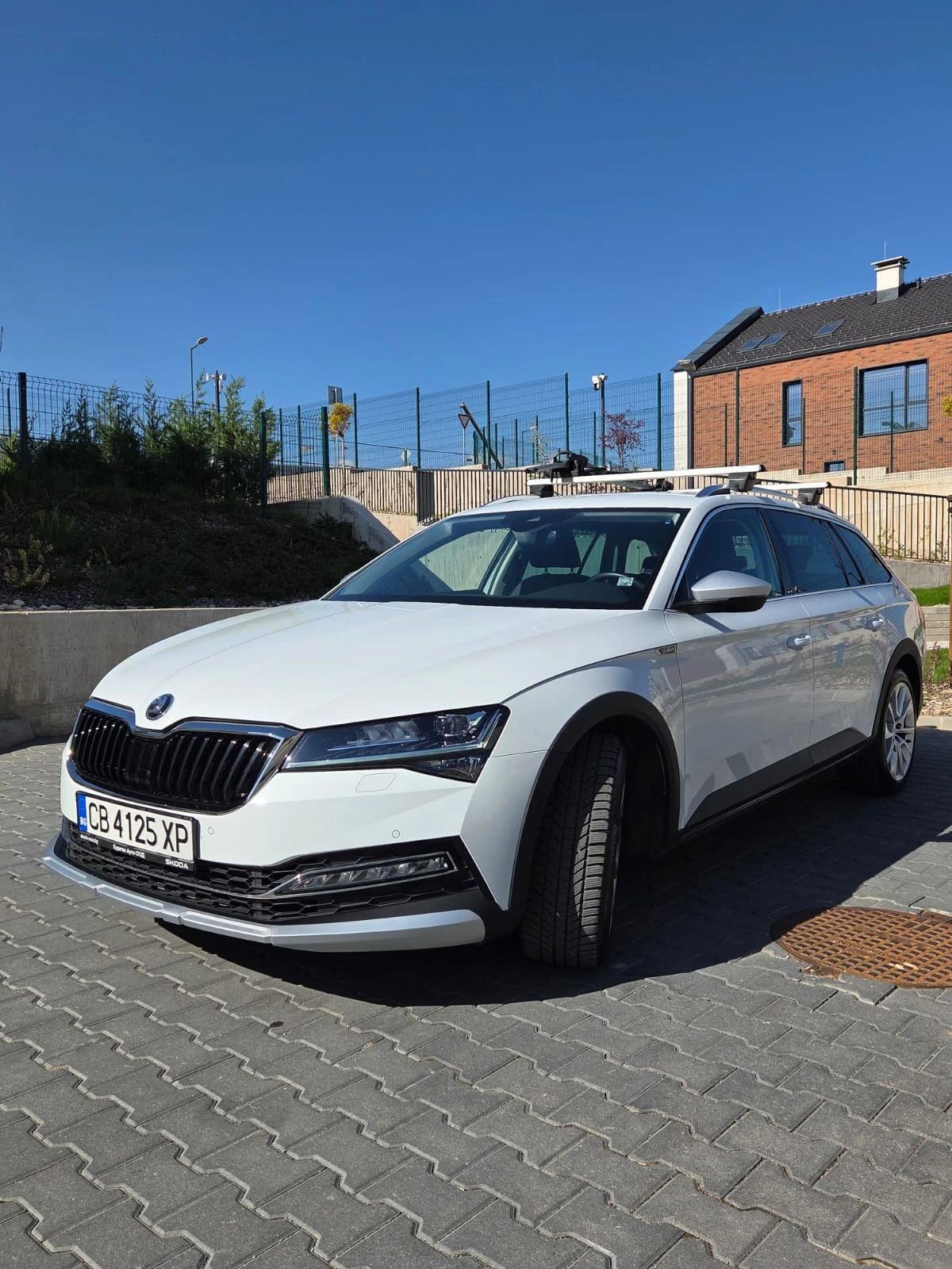 Skoda Superb Scout, снимка 5 - Автомобили и джипове - 54310401