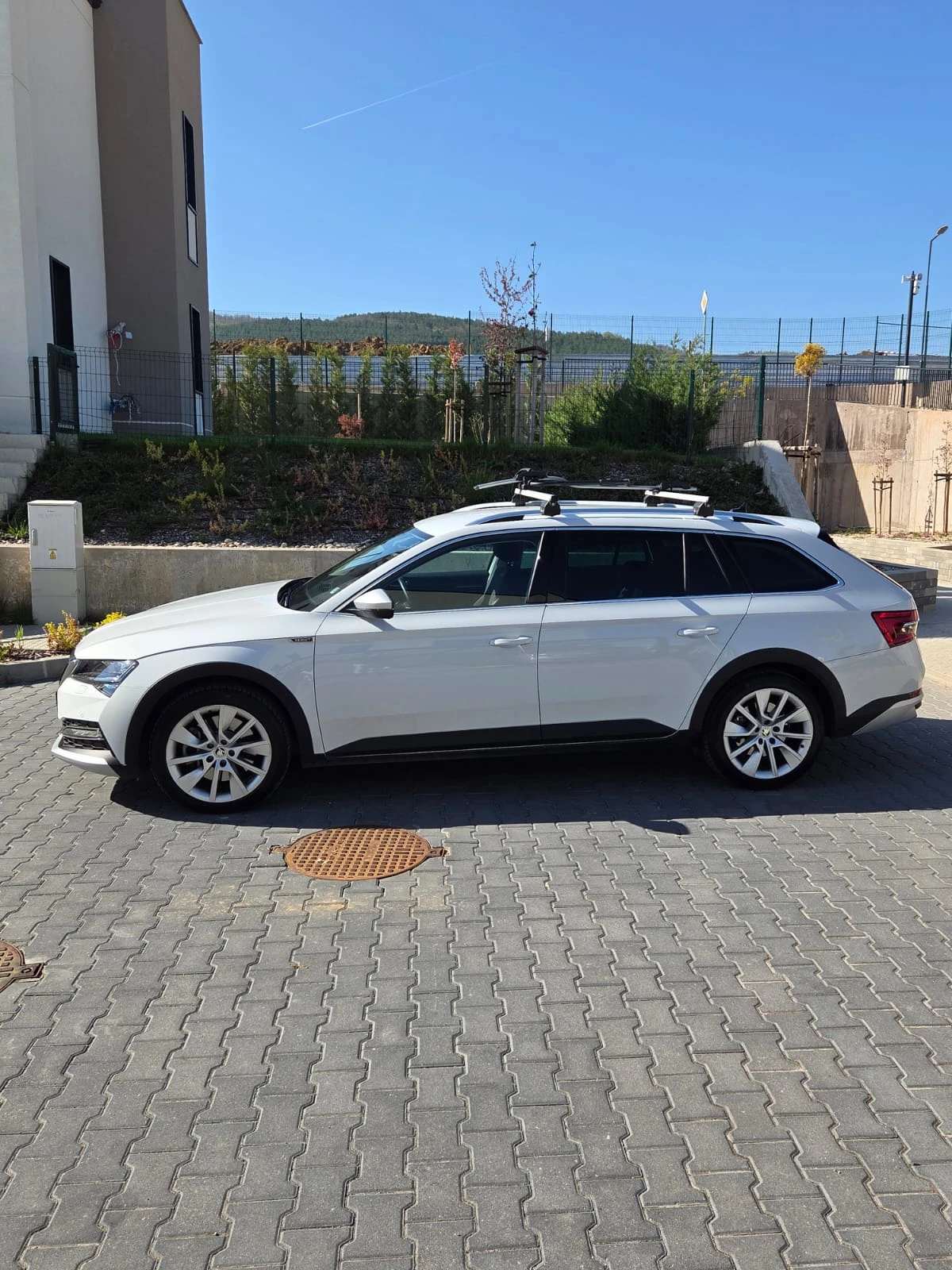 Skoda Superb Scout, снимка 6 - Автомобили и джипове - 54310401