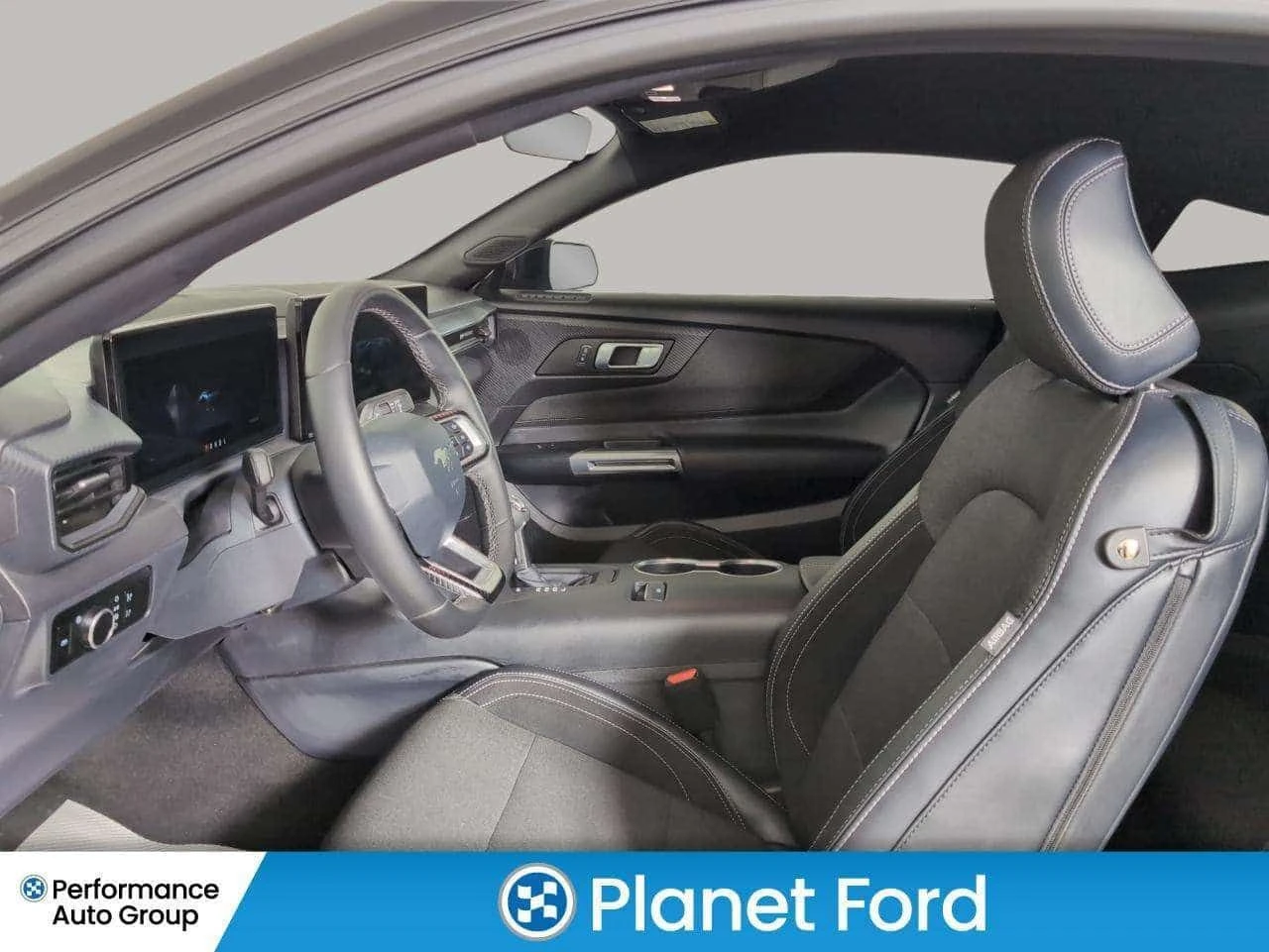 Ford Mustang * I4 * CARFAX * ЦЕНА ДО БГ, снимка 12 - Автомобили и джипове - 54343762