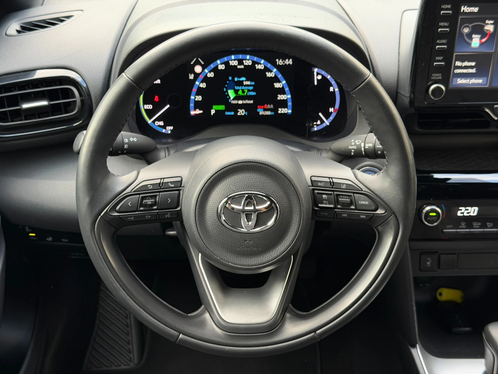 Toyota Yaris Cross 1.5-116к.с.Hybrid* ПЪЛНА СЕРВИЗНА ИСТОРИЯ, снимка 11 - Автомобили и джипове - 54574651