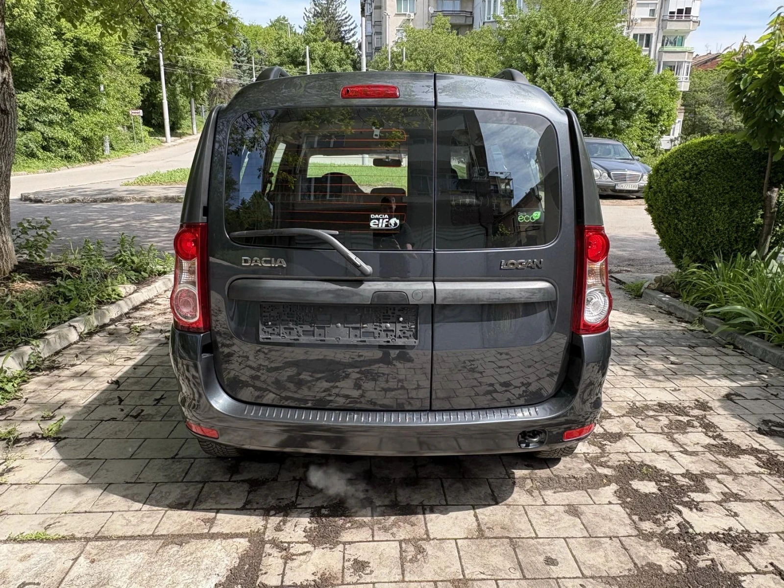 Dacia Logan 1.6 -105к.с. 7 местна+ ШВЕЙЦАРИЯ+ , снимка 6 - Автомобили и джипове - 54602791