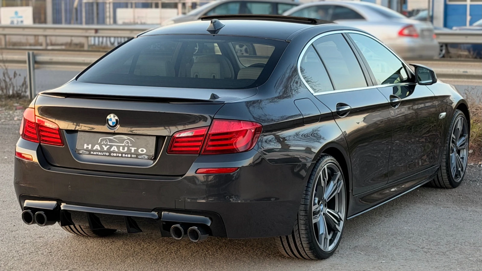 BMW 530 d= M-performance= Distronic= Keyless= HUD= Soft Cl, снимка 5 - Автомобили и джипове - 55331576