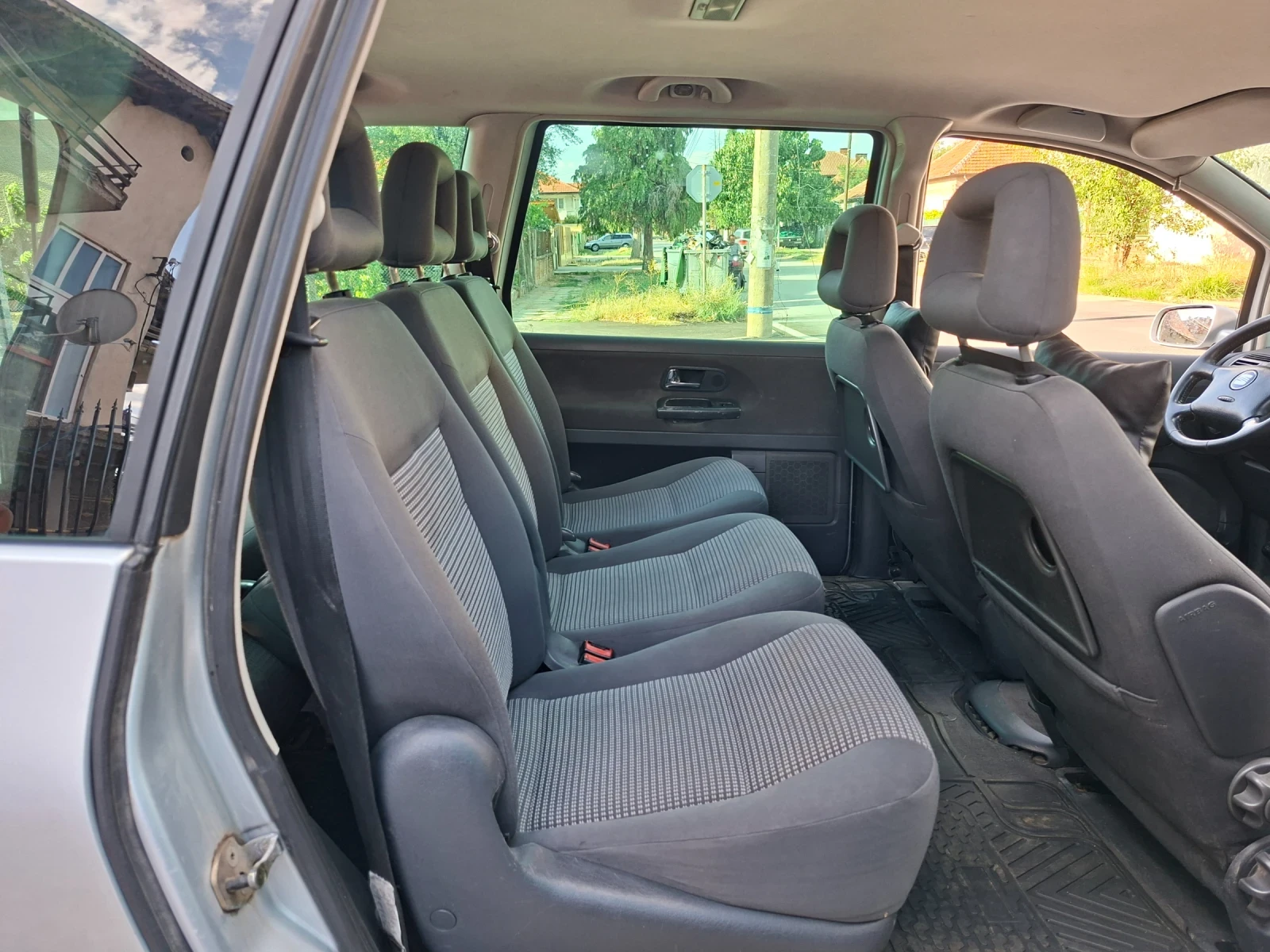 Seat Alhambra 1.9 TDI 131, снимка 13 - Автомобили и джипове - 55421083