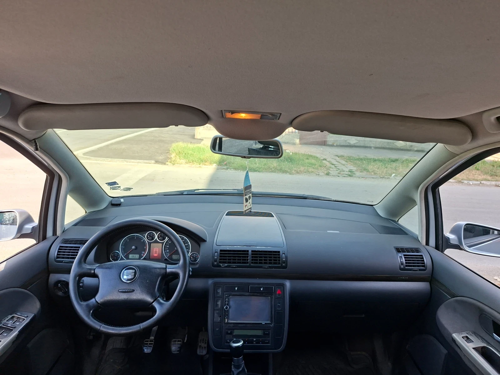 Seat Alhambra 1.9 TDI 131, снимка 10 - Автомобили и джипове - 55421083