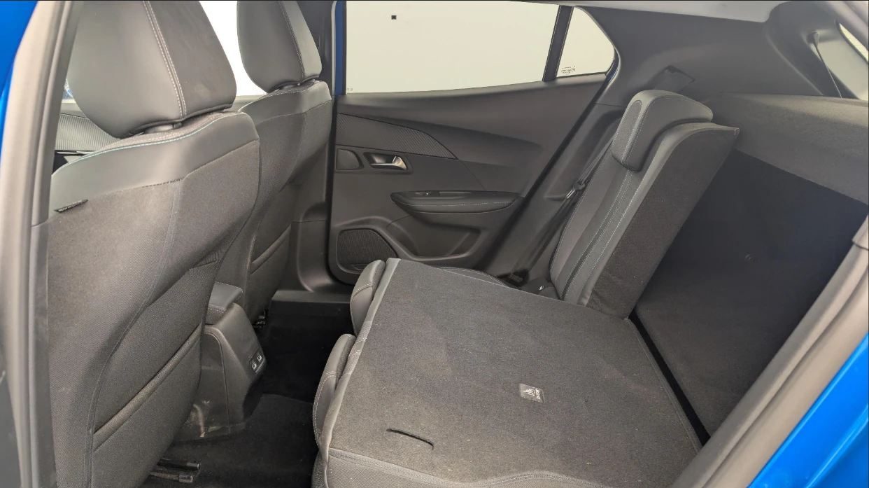 Peugeot 2008 Allure, снимка 16 - Автомобили и джипове - 55613497
