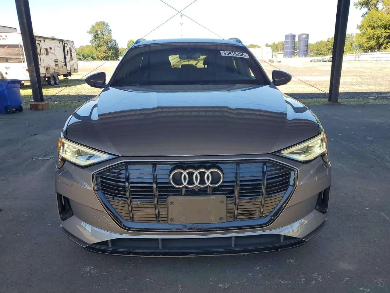 Audi E-Tron * quattro Premium Plus * CARFAX * БЕЗ ПЪРВОНАЧАЛНА, снимка 5 - Автомобили и джипове - 56169060