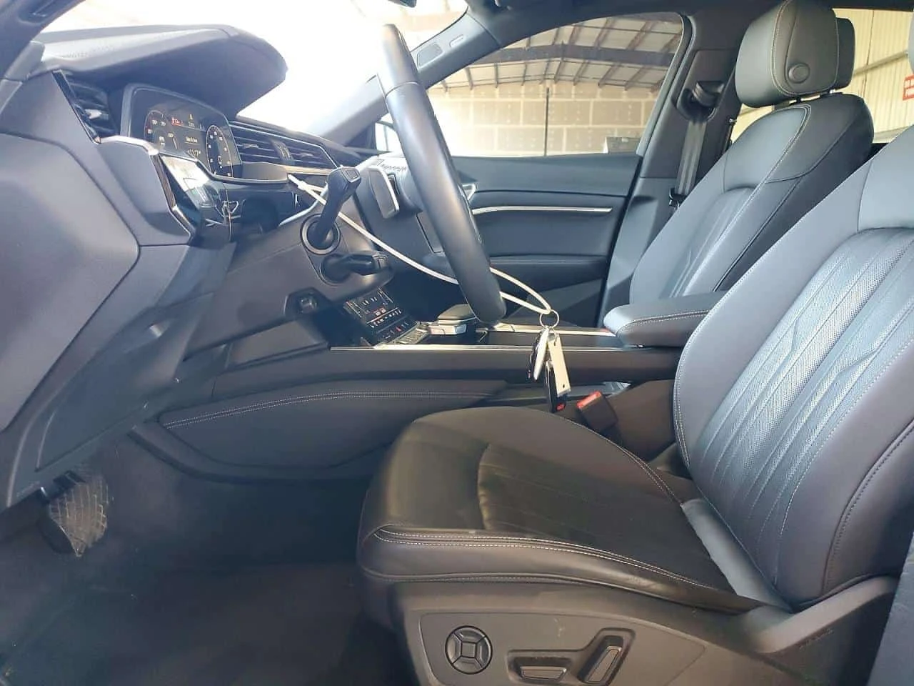 Audi E-Tron * quattro Premium Plus * CARFAX * БЕЗ ПЪРВОНАЧАЛНА, снимка 7 - Автомобили и джипове - 56169060