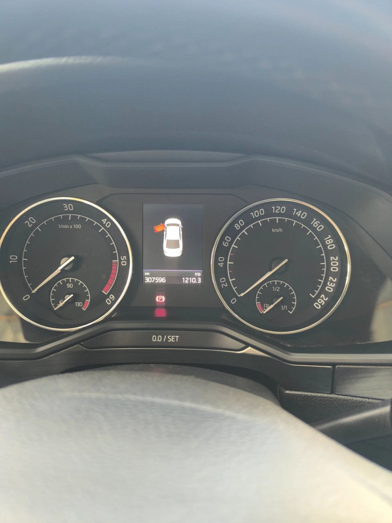 Skoda Superb, снимка 4 - Автомобили и джипове - 56382269