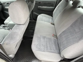 Toyota Hilux 2.5 D-4D A/C, снимка 8