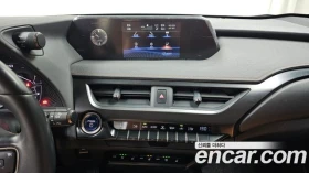 Lexus UX 250h | TOP SERVICE 80K KM, снимка 16