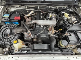 Toyota Hilux 2.5 D-4D A/C, снимка 14