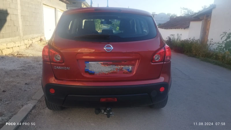 Nissan Qashqai 2.0, снимка 6 - Автомобили и джипове - 46870730