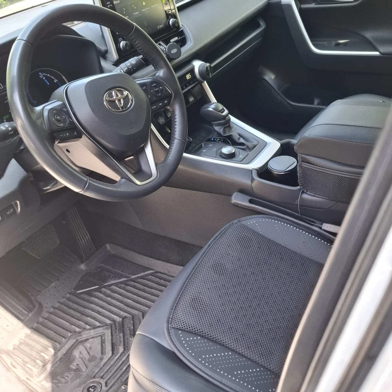 Toyota Rav4, снимка 10 - Автомобили и джипове - 52597291
