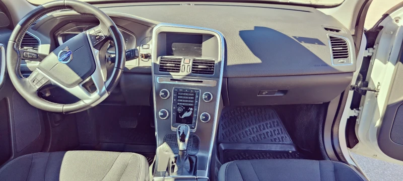 Volvo XC60, снимка 9 - Автомобили и джипове - 52958540