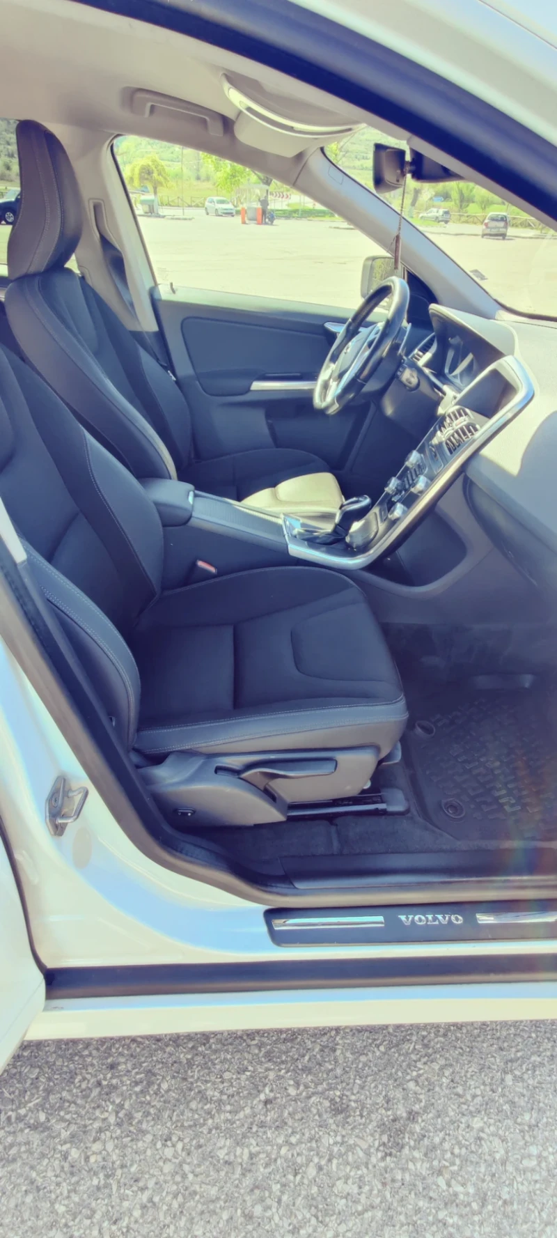 Volvo XC60, снимка 12 - Автомобили и джипове - 52958540