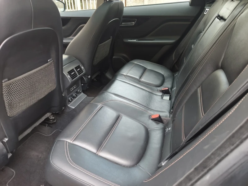 Jaguar F-PACE 2.5D, снимка 13 - Автомобили и джипове - 53035600