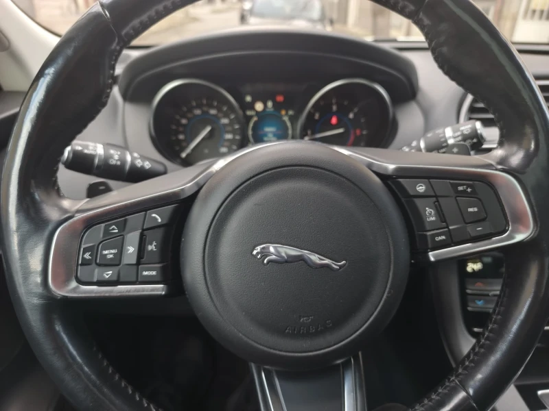 Jaguar F-PACE 2.5D, снимка 12 - Автомобили и джипове - 53035600