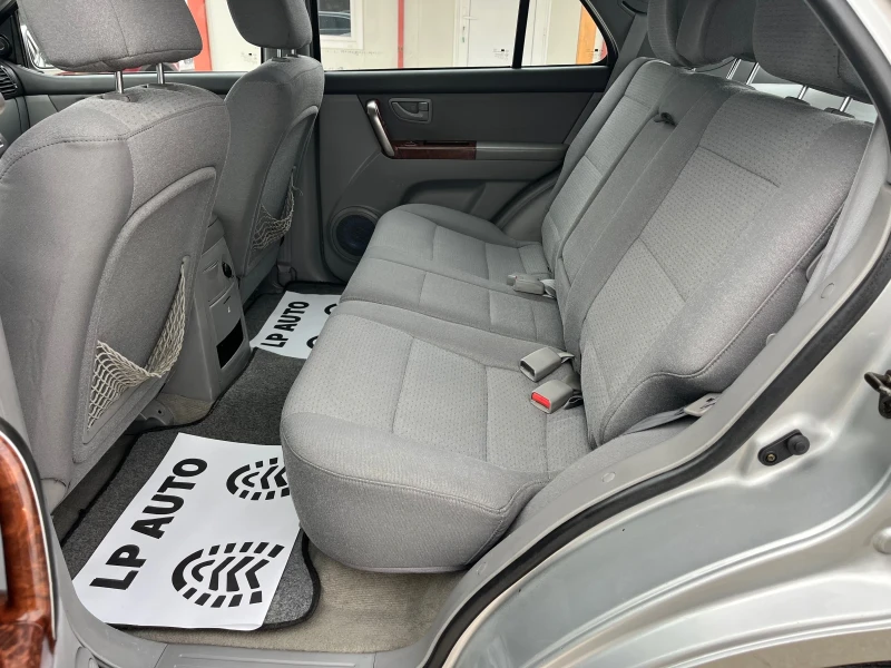 Kia Sorento 4x4* ITALY* TOP* , снимка 10 - Автомобили и джипове - 53475748