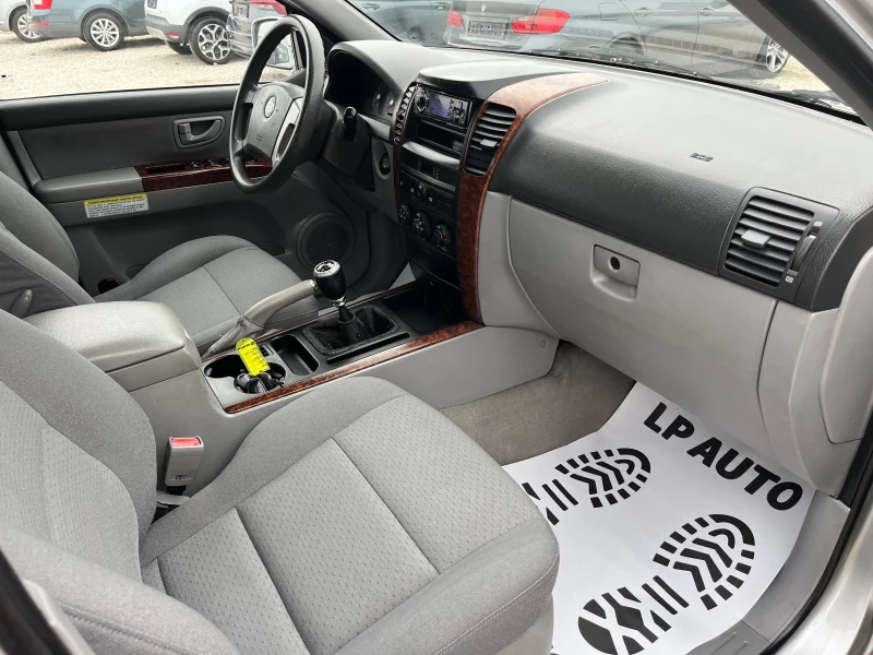 Kia Sorento 4x4* ITALY* TOP* , снимка 9 - Автомобили и джипове - 53475748