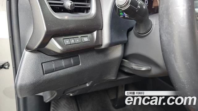 Lexus UX 250h | TOP SERVICE 80K KM, снимка 15 - Автомобили и джипове - 55712443
