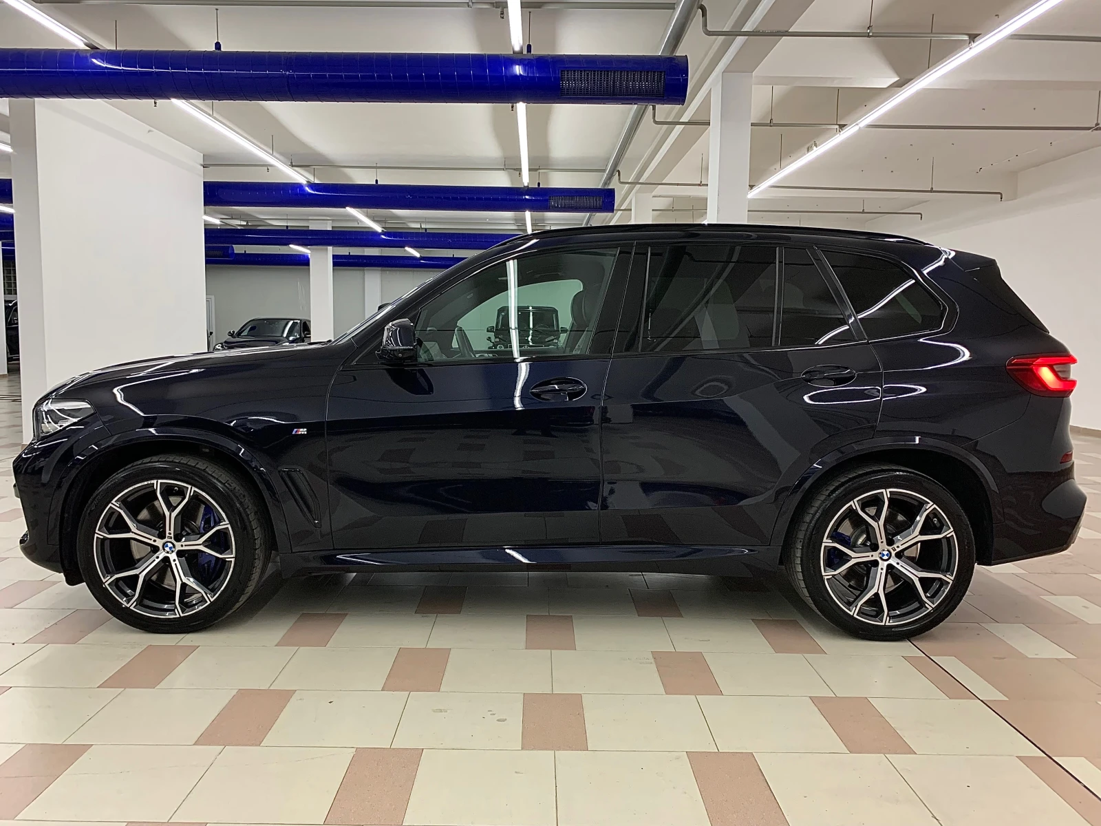 BMW X5 3.0d M-PAK* PANO* DISTR* 360cam* BlindSpot* Podgre - изображение 7