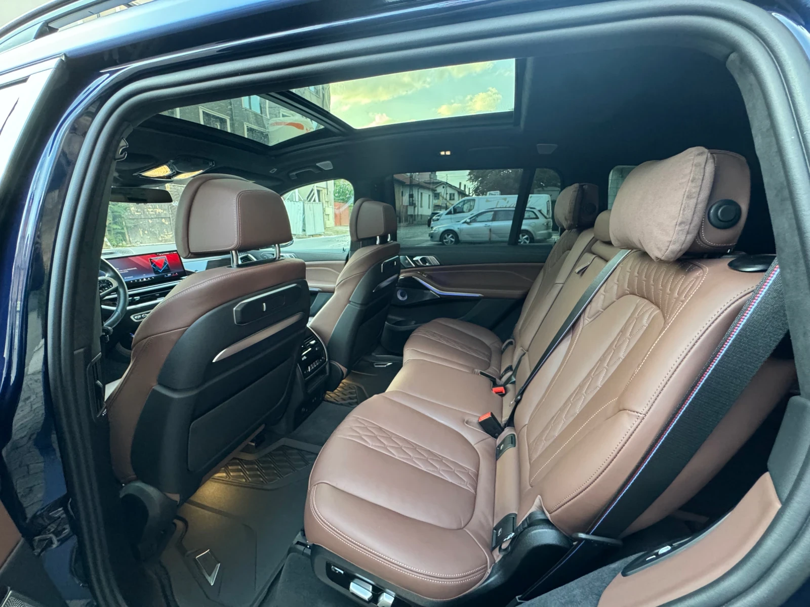 BMW X7 M60i B&W/ Soft-Close/ Sky Lounge - изображение 8