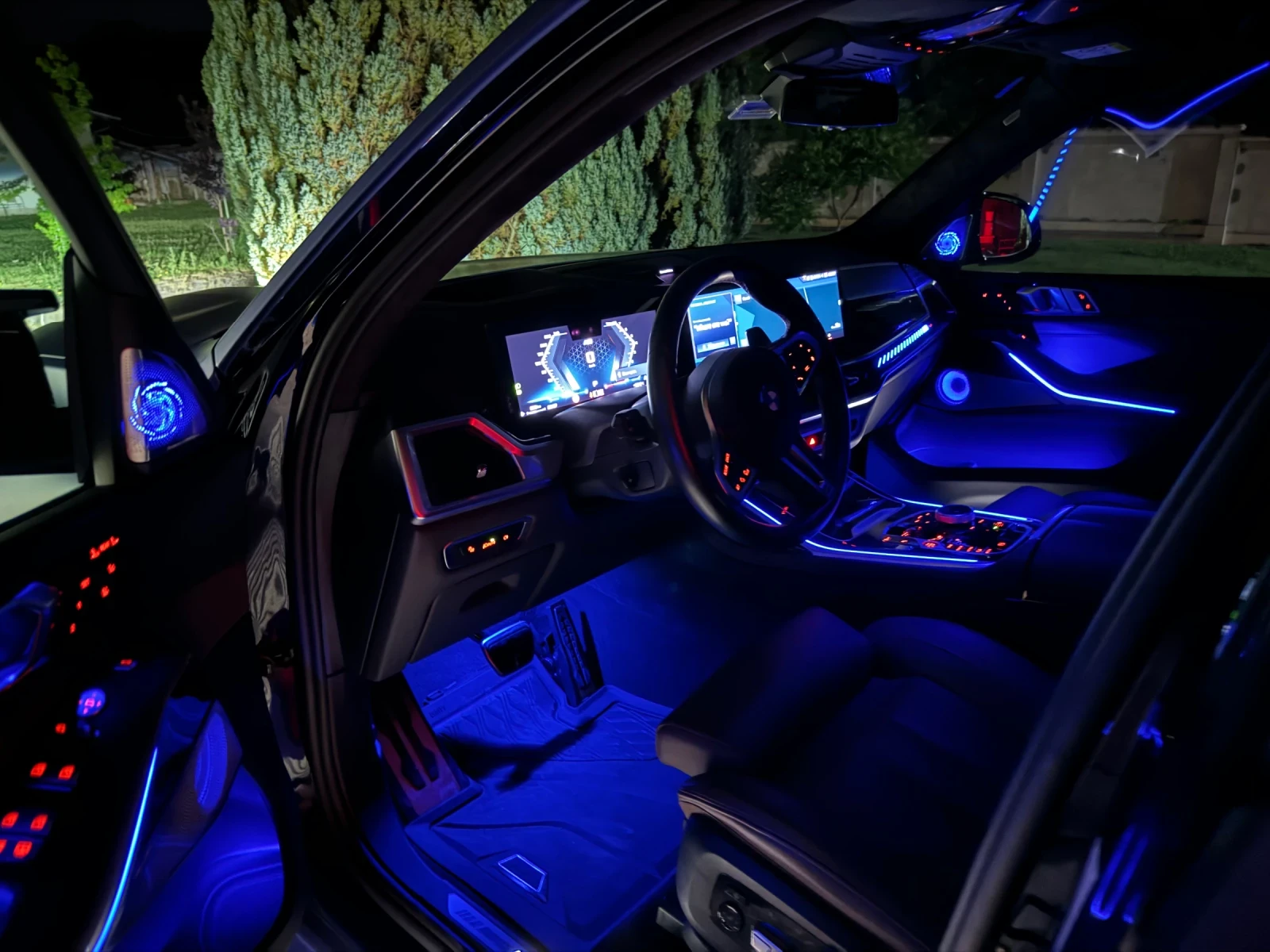BMW X7 M60i B&W/ Soft-Close/ Sky Lounge - изображение 10