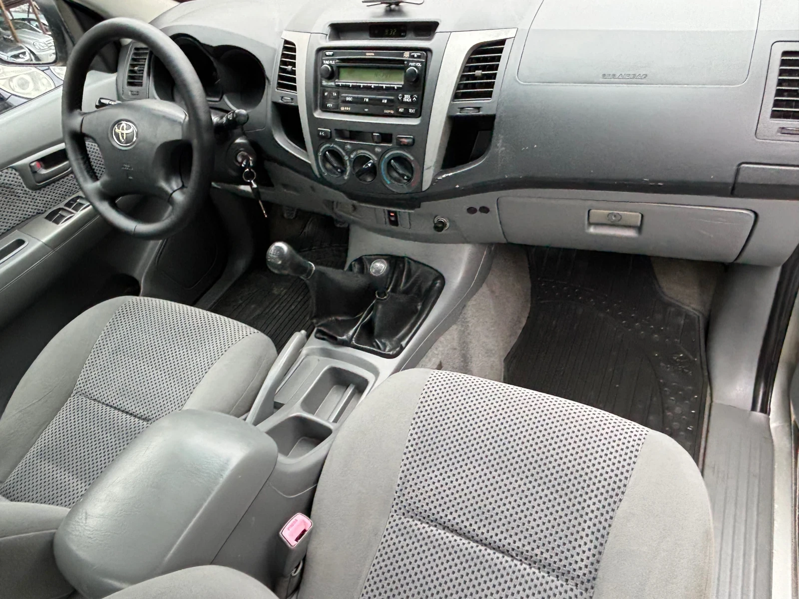 Toyota Hilux 2.5 D-4D A/C - изображение 7