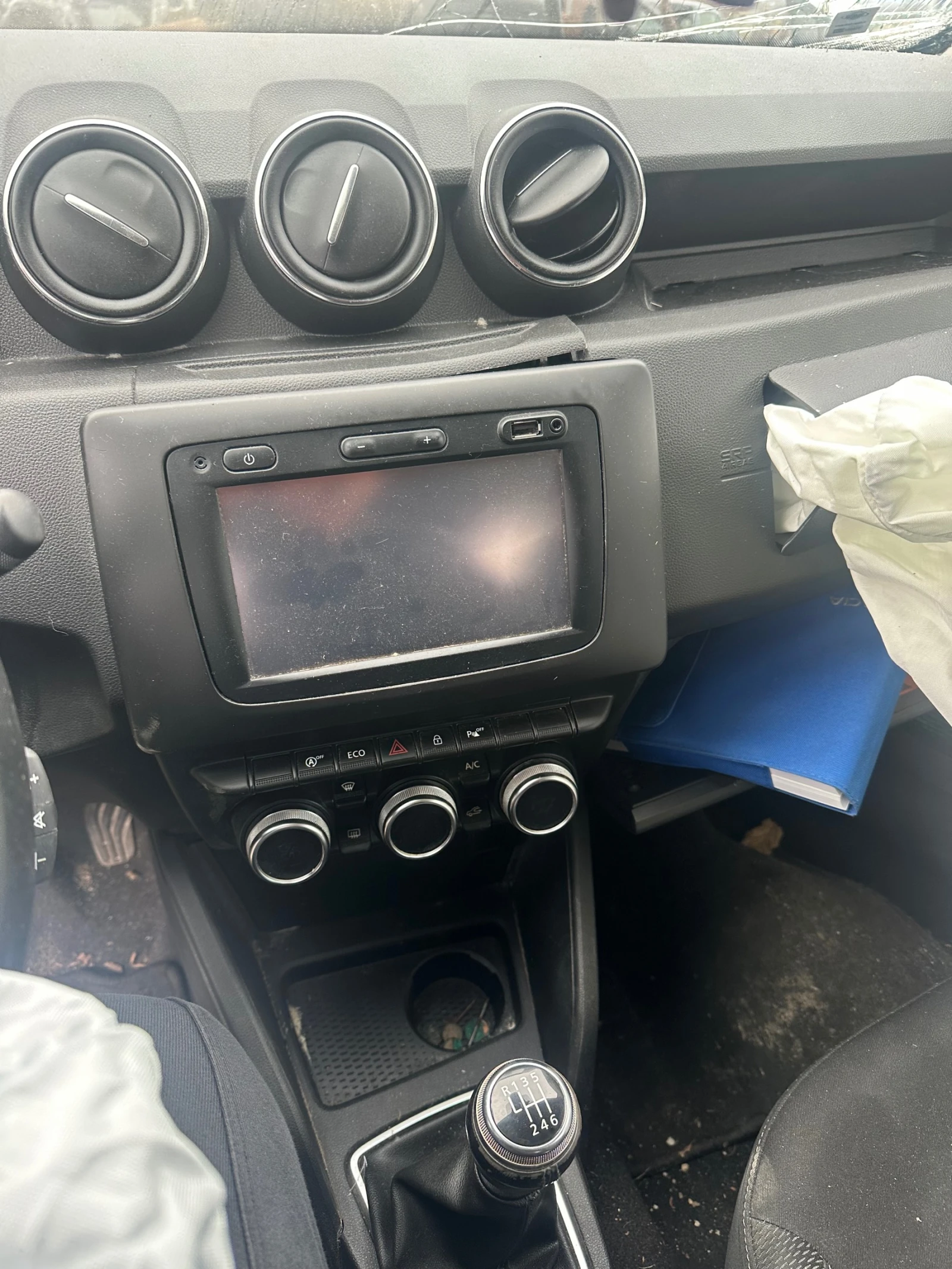 Dacia Duster 1.5dci, снимка 6 - Автомобили и джипове - 54020678