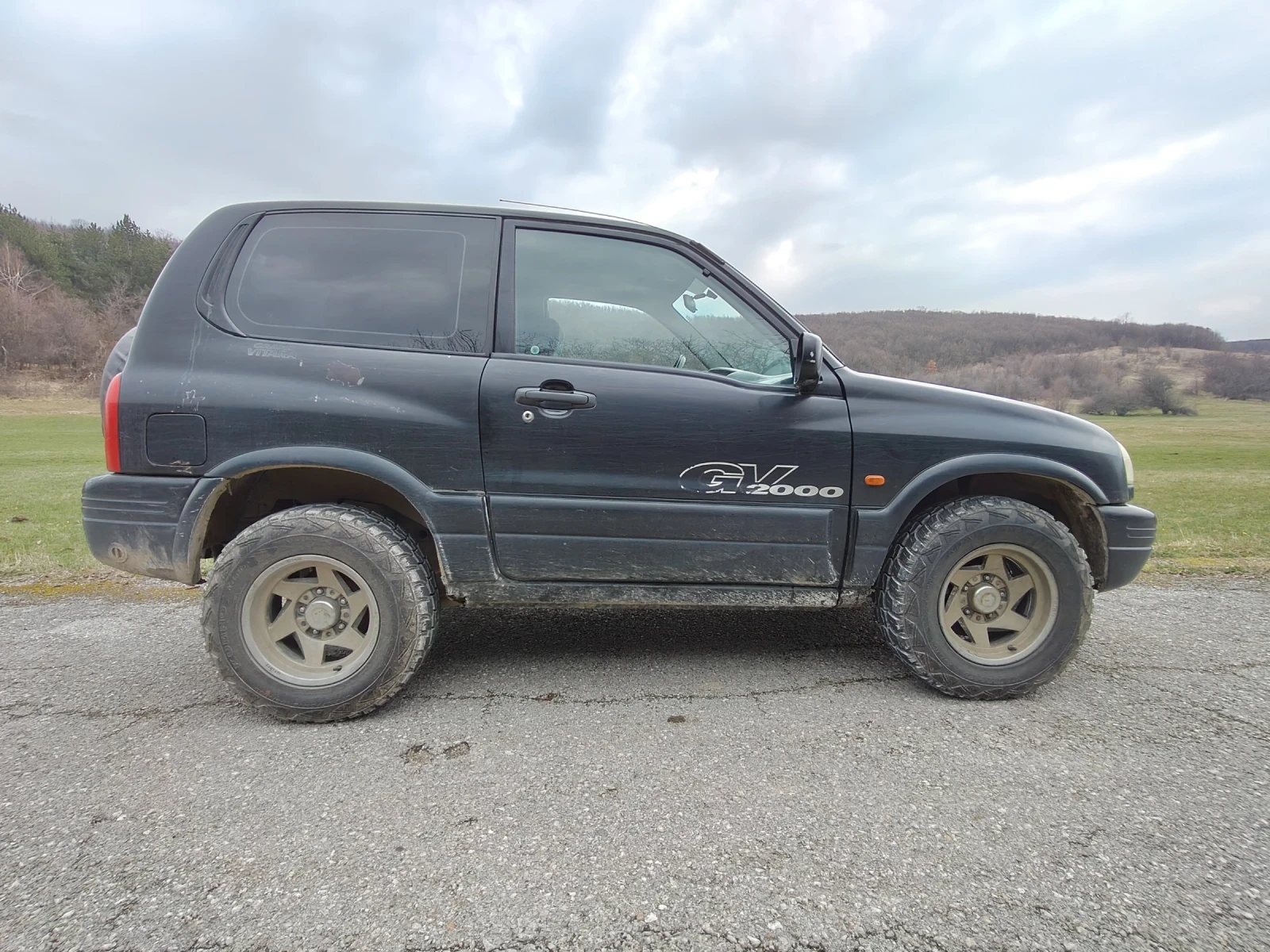 Suzuki Grand vitara, снимка 4 - Автомобили и джипове - 54391819