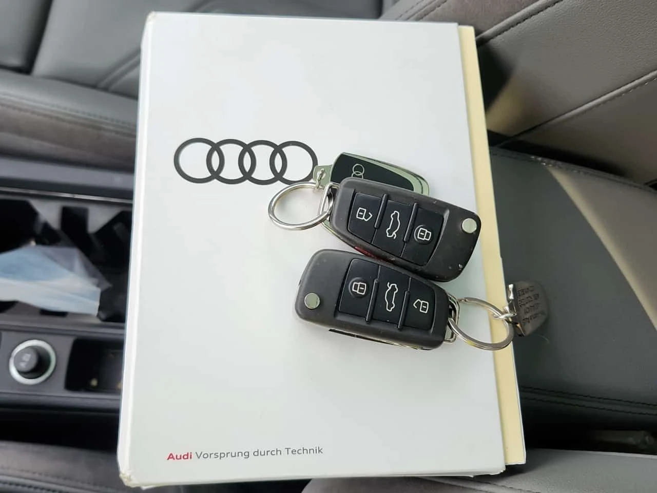 Audi Q3 | PROGRESSIV | DISTRONIC | ПОДГРЕВ | CARFAX | , снимка 8 - Автомобили и джипове - 54428762
