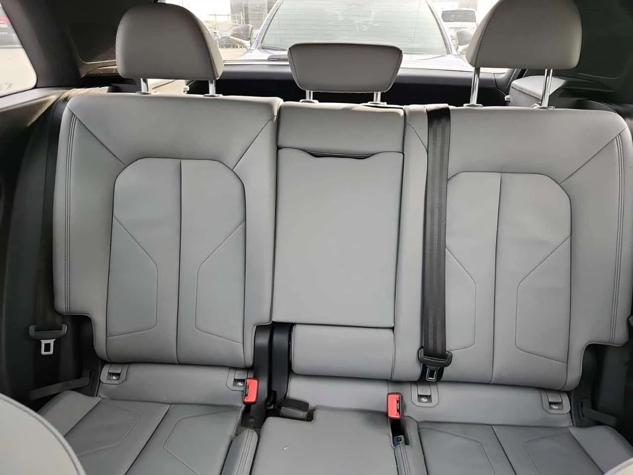 Audi Q3 | PROGRESSIV | DISTRONIC | ПОДГРЕВ | CARFAX | , снимка 11 - Автомобили и джипове - 54428762