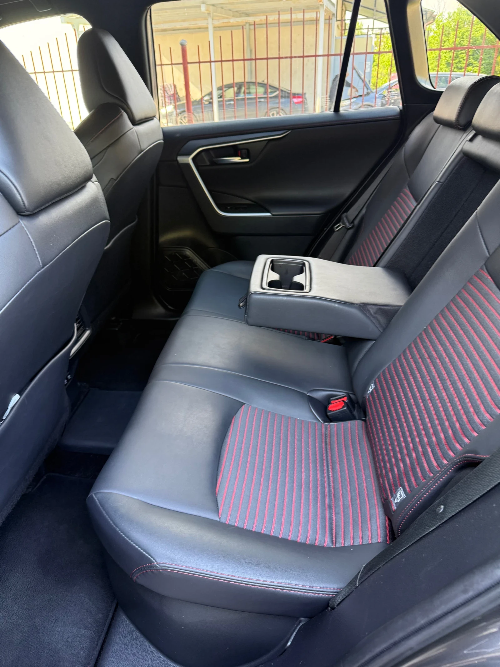 Toyota Rav4, снимка 5 - Автомобили и джипове - 54567985