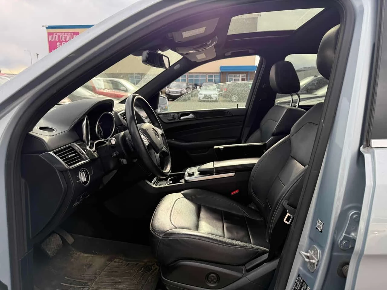 Mercedes-Benz ML 350 BlueTEC/ПОДГРЕВИ/360 КАМЕРИ/ПАНОРАМА, снимка 7 - Автомобили и джипове - 54451965