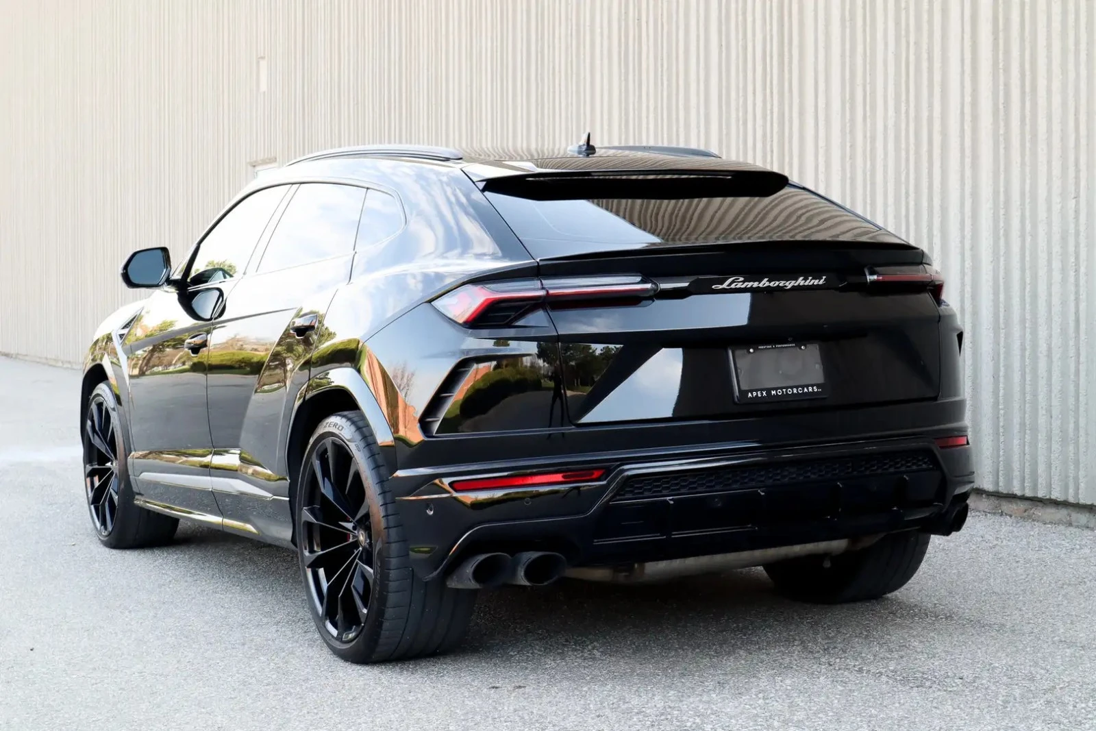 Lamborghini Urus * AвтоКредит * (ЦЕНА ДО БГ), снимка 3 - Автомобили и джипове - 55139235