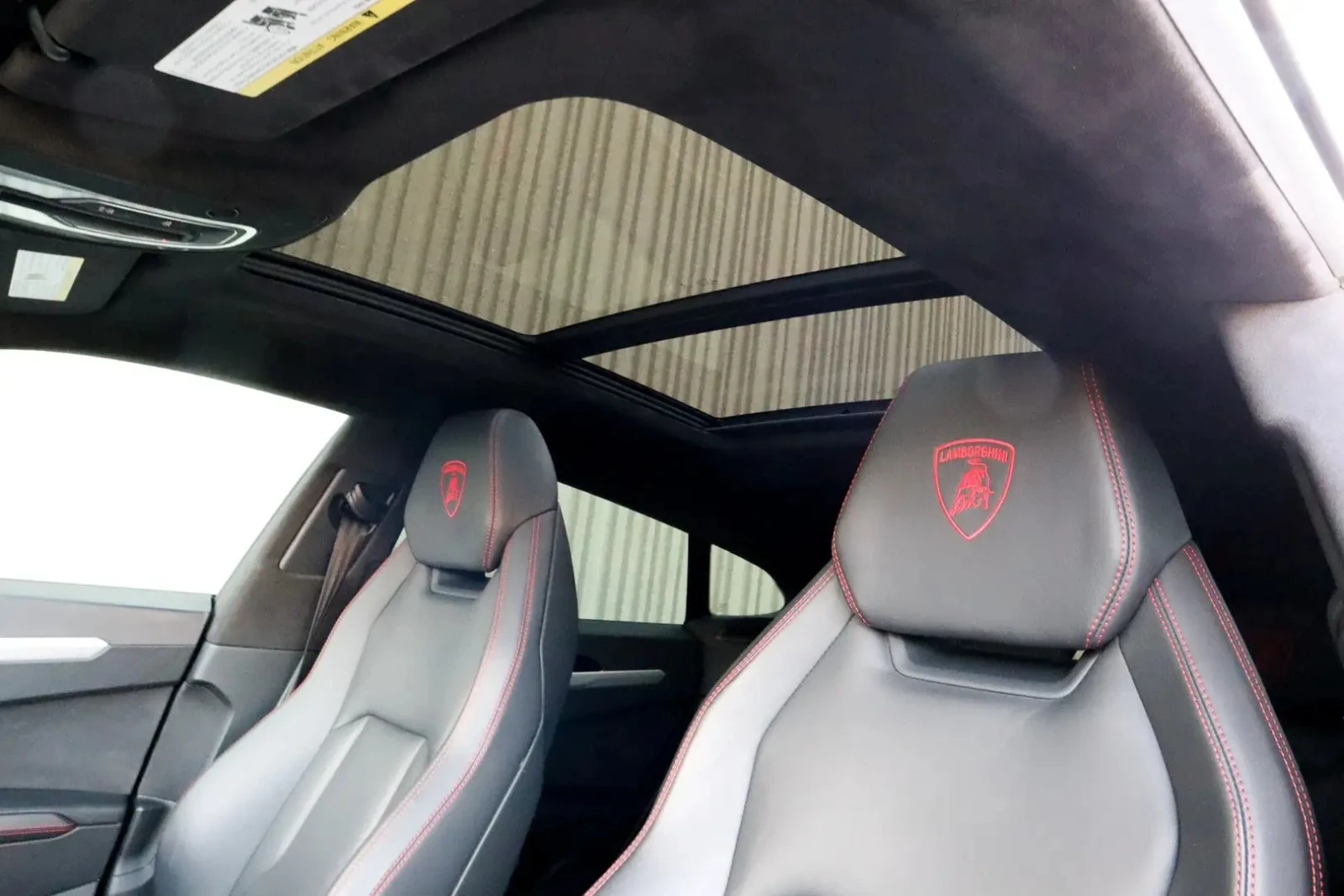 Lamborghini Urus * AвтоКредит * (ЦЕНА ДО БГ), снимка 16 - Автомобили и джипове - 55139235