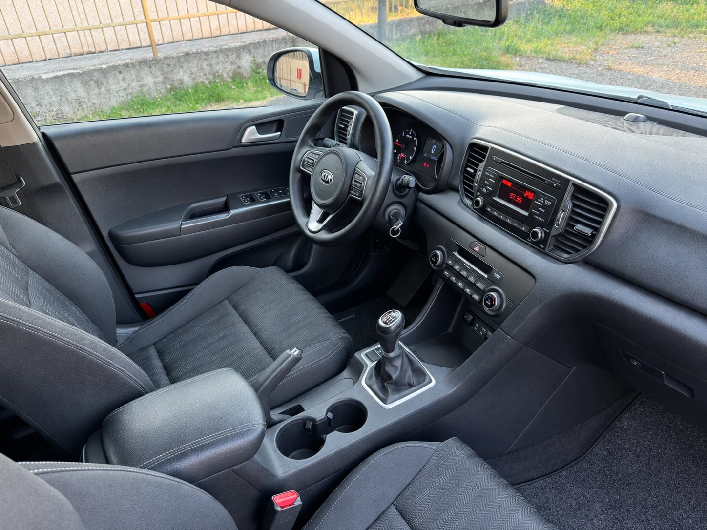 Kia Sportage 1.7 CRDI , снимка 7 - Автомобили и джипове - 56198575
