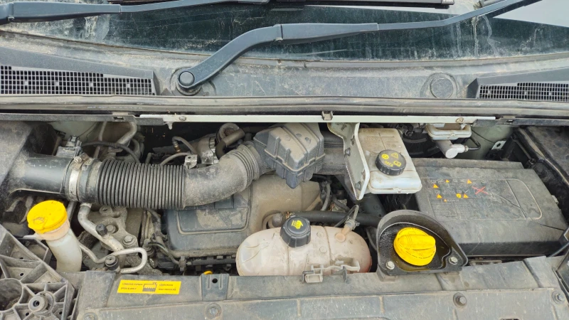 Opel Vivaro 1.6cdti/на части , снимка 8 - Бусове и автобуси - 53205543